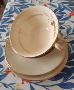 Twee antieke kop en schotels, Ophalen of Verzenden