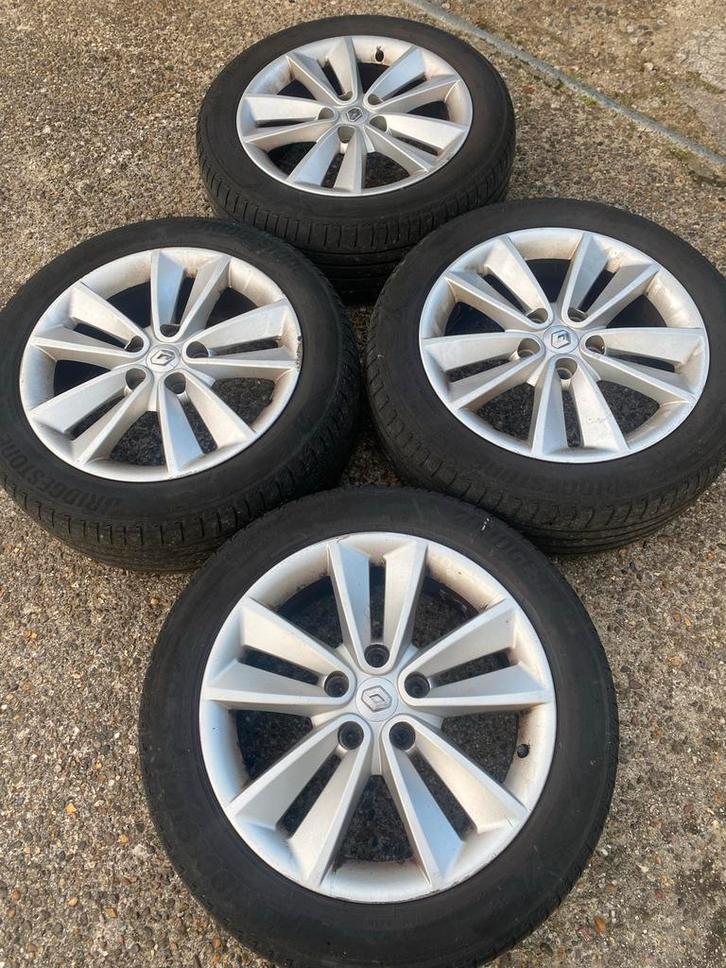 Originele Renault Velgen 17 inch, Auto-onderdelen, Banden en Velgen, Banden en Velgen, 17 inch, 205 mm, Personenwagen, Gebruikt