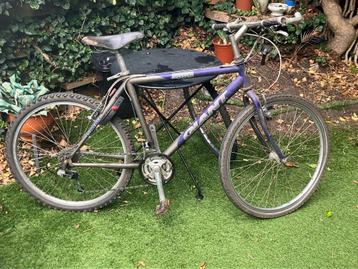 Giant Boulder mountainbike beschikbaar voor biedingen