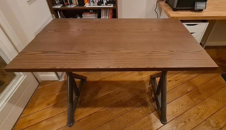 Work desk, Huis en Inrichting, Bureaus, Gebruikt, Bureau, In hoogte verstelbaar, Ophalen