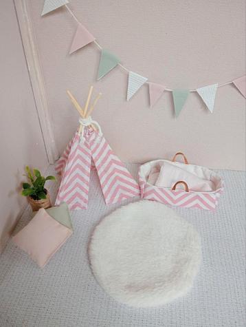 Reiswiegje / tipi  en toebehoren poppenhuis muizenhuis  beschikbaar voor biedingen