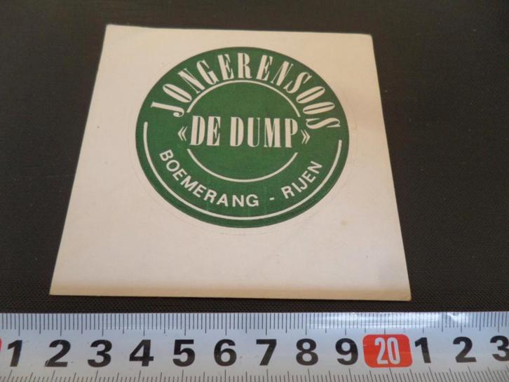 sticker Rijen Jongerensoos DE DUMP  Boemerang, Verzamelen, Stickers, Zo goed als nieuw, Ophalen