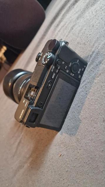 Sony a6300 + 70 mm lens f1.5-3.5 beschikbaar voor biedingen