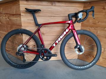 Trek madone SL 7 Gen 8 red beschikbaar voor biedingen