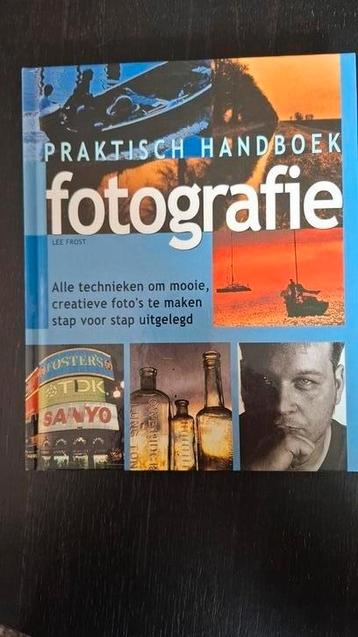 Praktisch handboek fotografie beschikbaar voor biedingen