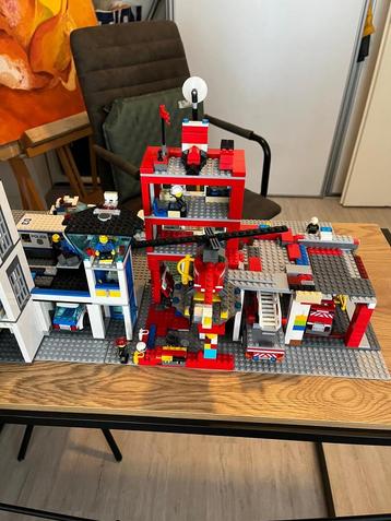 LEGO Brandweerkazerne & Politiebureau één koop !! beschikbaar voor biedingen