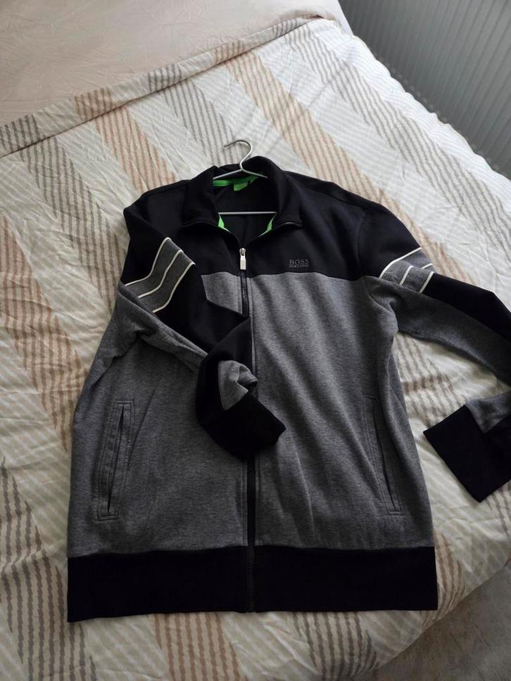 Boss Vest Zwart XXL - Zeer Goede Staat!, Kleding | Heren, Truien en Vesten, Zo goed als nieuw, Overige maten, Zwart, Ophalen of Verzenden