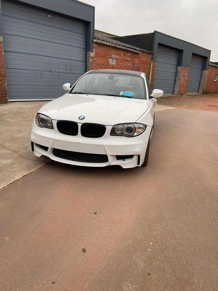 BMW E82 E88 E81 E87 123D te koop in ONDERDELEN PARTS M sport, Auto-onderdelen, Carrosserie en Plaatwerk, Motorkap, BMW, Voor, Gebruikt