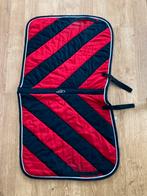 Dressuur/Full dekje, QHP, rood/zwart, Dieren en Toebehoren, Ophalen of Verzenden, Zo goed als nieuw