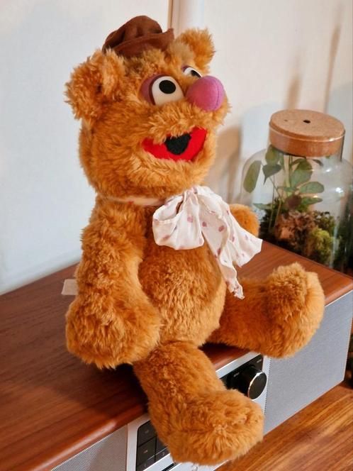 Vintage 80s Fozzie de Beer pop 45 cm the Muppet Show Muppets, Verzamelen, Beren en Cherished Teddies, Zo goed als nieuw, Stoffen beer