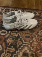 Te koop nieuwe adidas predator voetbalschoenen 45 1/3, Maat XS of kleiner, Ophalen of Verzenden, Zo goed als nieuw, Schoenen