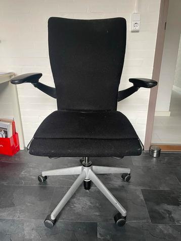 Ergonomische Bureaustoel - Verstelbaar beschikbaar voor biedingen