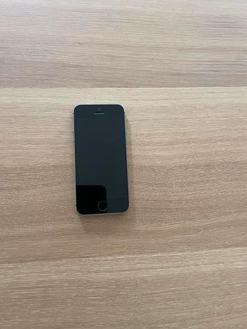 iPhone 5S - 16GB - Zilver - Gebruikt beschikbaar voor biedingen