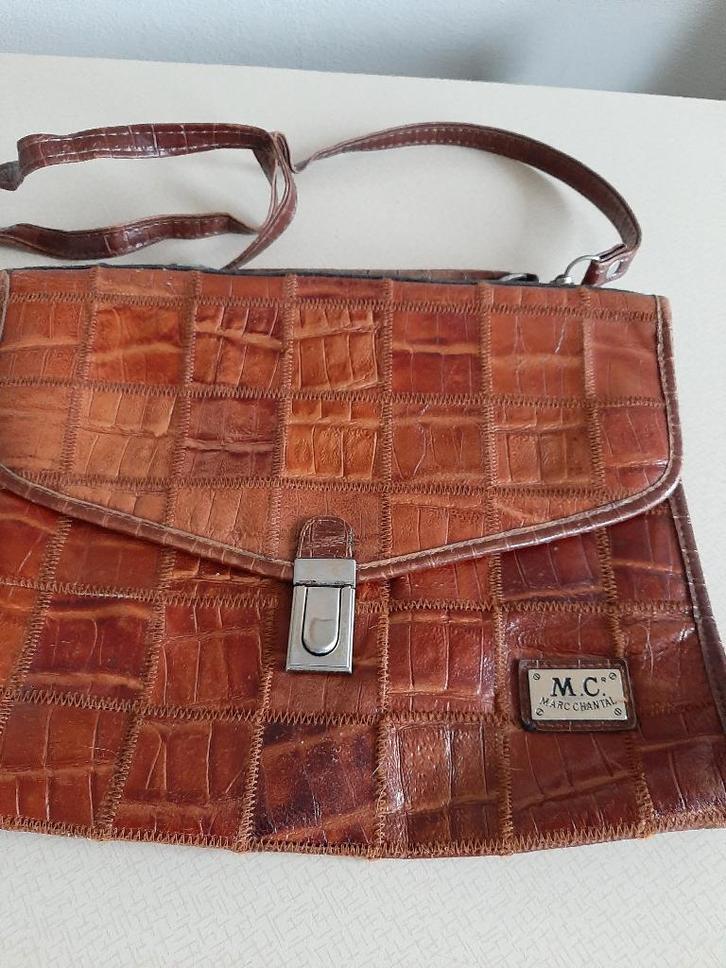 Marc Chantal schoudertas met draagriem., Sieraden, Tassen en Uiterlijk, Tassen | Schoudertassen, Gebruikt, Overige merken, Bruin