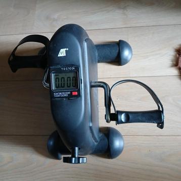 Revalidatie- fitness fiets beschikbaar voor biedingen