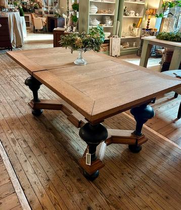 Antieke massief eikenhouten tafel, eettafel landelijk wonen beschikbaar voor biedingen