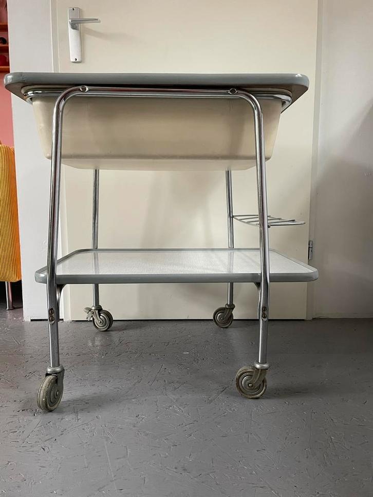 Vintage formica roltafeltje/serveerwagen, Huis en Inrichting, Tafels | Sidetables, Gebruikt, 25 tot 50 cm, Rechthoekig, Ophalen