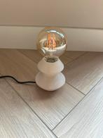 Beige tafellamp van Karwei., Ophalen of Verzenden, Zo goed als nieuw, Overige materialen, Minder dan 50 cm