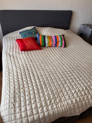 Ikea boxspring tweepersoonsbed incl. matras 180cm*200cm beschikbaar voor biedingen