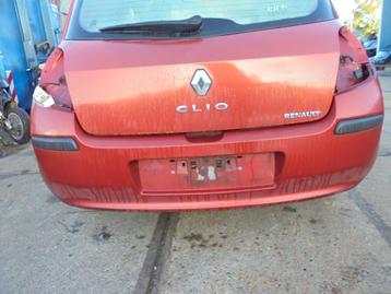 Achterbumper van een Renault Clio (OV727)