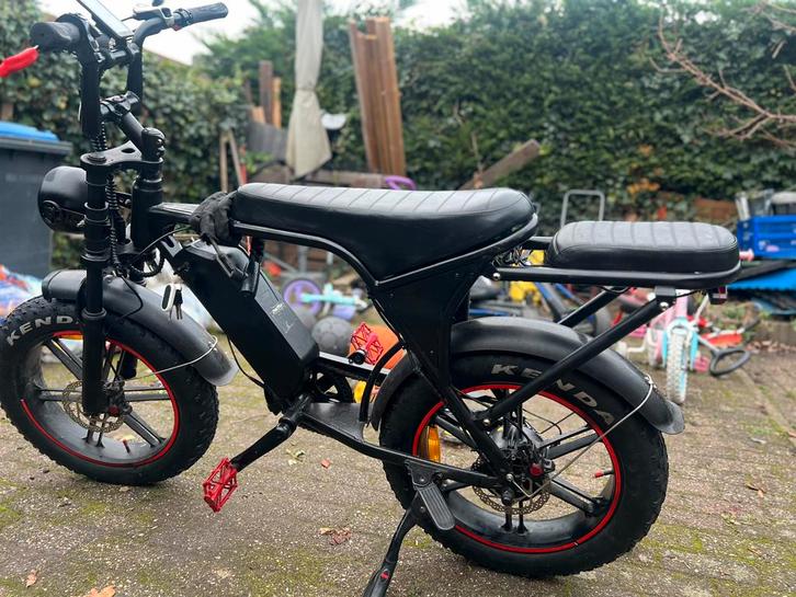 V8, Fietsen en Brommers, Elektrische fietsen, Zo goed als nieuw, Overige merken, Ophalen of Verzenden