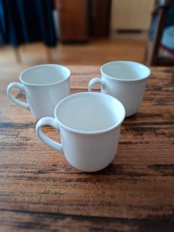 Villeroy & Boch,  3 stuks mokken beschikbaar voor biedingen