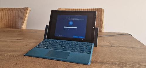 Microsoft Surface Pro 3 + docking station + pen, Computers en Software, Windows Laptops, Gebruikt, 14 inch, HDD, 2 tot 3 Ghz, 8 GB