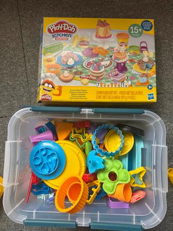 Play-Doh Keuken Creaties Taartjes Set beschikbaar voor biedingen