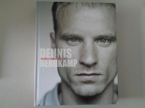 Dennis Bergkamp - Jaap Visser & David Winner, Boeken, Sportboeken, Zo goed als nieuw, Balsport, Ophalen of Verzenden