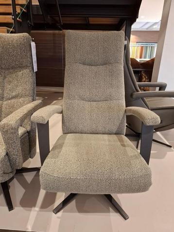 showroom relax fauteuil beschikbaar voor biedingen