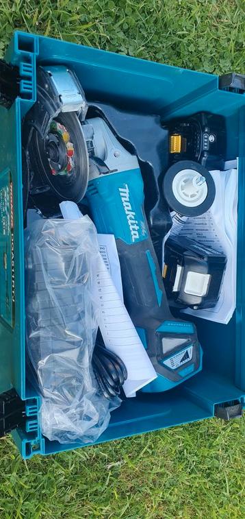 Makita DGA511RTJ Accu Haakse Slijper + 2 Accu's beschikbaar voor biedingen