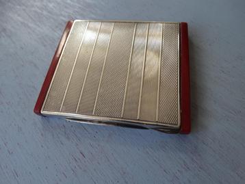 1e gehalte zilveren poederdoos, engine turned, art deco beschikbaar voor biedingen