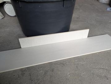 15 m² aan 120x20 cm houtlook tegels + 14 m fabrieksplint beschikbaar voor biedingen