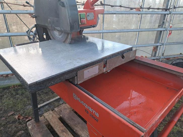 Husqvarna 350E Zaagtafel  Tegelzaagmachine  keramisch beton, Zakelijke goederen, Agrarisch | Werktuigen, Overige, Werkplaats, Gebouw of Erf