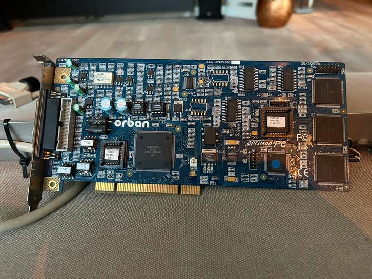Orban Optimod PC1100 PCI kaart+ 19 inch breakout paneeltje, Audio, Tv en Foto, Professionele Audio-, Tv- en Video-apparatuur, Gebruikt