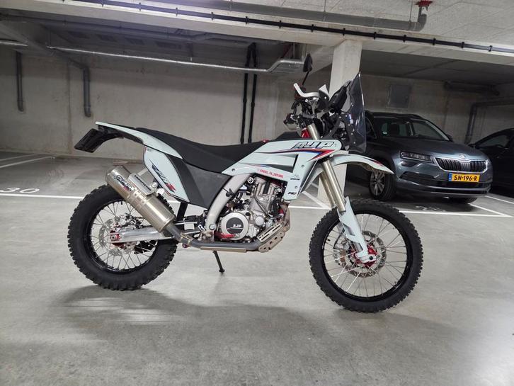 AJP PR7 - 2025 - in goede staat slechts 3500 km, Motoren, Motoren | Overige merken, Particulier, Enduro, 12 t/m 35 kW, 1 cilinder