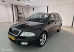 Skoda Octavia Combi 1.6 FSI Ambiente Attractive Business, Auto's, Skoda, Voorwielaandrijving, 15 km/l, Gebruikt, 4 cilinders