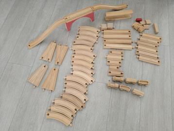 houten treinbaan beschikbaar voor biedingen