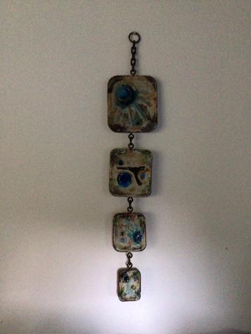 Keramieke hanger, keramisch wanddecoratie beschikbaar voor biedingen