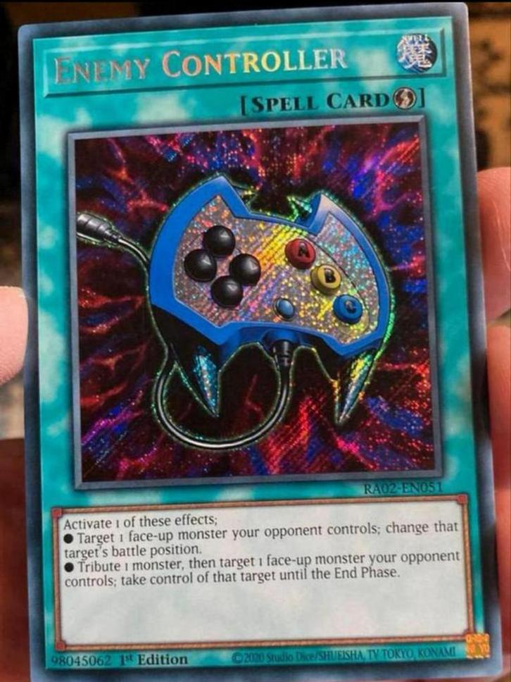 Yu-Gi-Oh! Enemy Controller RA02 1st Edition !, Hobby en Vrije tijd, Verzamelkaartspellen | Yu-gi-Oh!, Zo goed als nieuw, Losse kaart