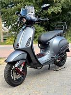 Exclusieve Vespa Sprint, Fietsen en Brommers, Ophalen, Vespa S, Zo goed als nieuw, Benzine