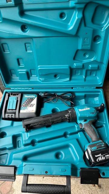 Makita DCG140 accu kitspuit beschikbaar voor biedingen