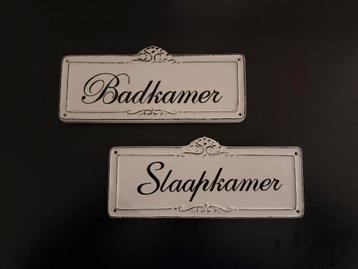 Brocante bordjes: Slaapkamer & Badkamer beschikbaar voor biedingen