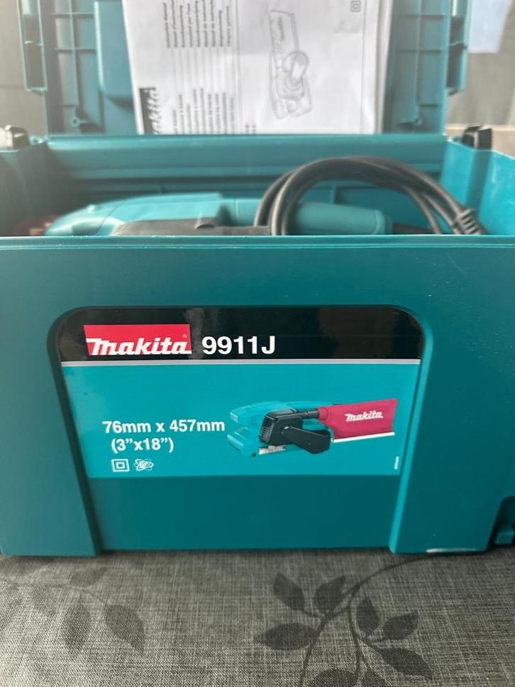 Makita 9911J band-schuurmachine, Doe-het-zelf en Verbouw, Gereedschap | Schuurmachines, Zo goed als nieuw, Bandschuurmachine, Minder dan 600 watt