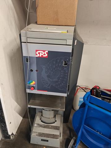Fast & Fluid verfmengmachine beschikbaar voor biedingen