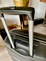 American Tourister nieuwste koffer, lichte en trendy model, Hard kunststof, Ophalen of Verzenden, Zo goed als nieuw, 70 cm of meer