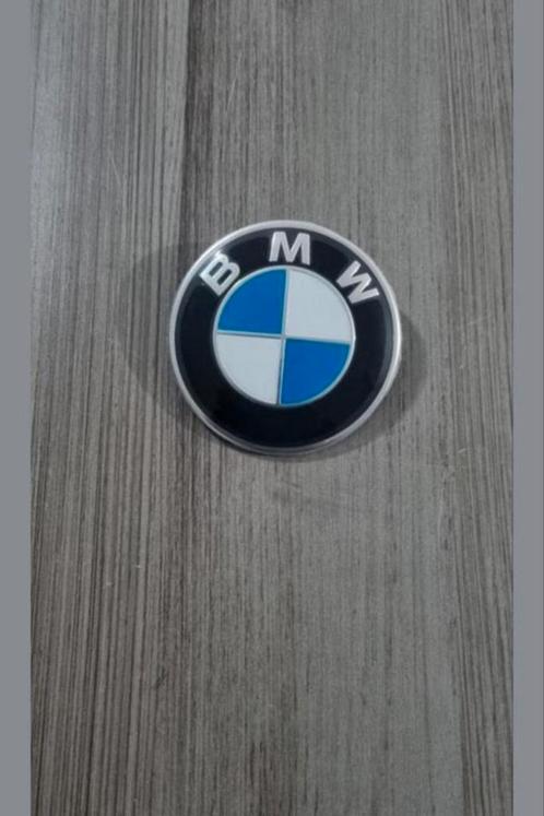 NIEUWE BMW EMBLEEM BMW E90 E91 E92 E93 E60 F10, Auto diversen, Overige Auto diversen, Ophalen of Verzenden
