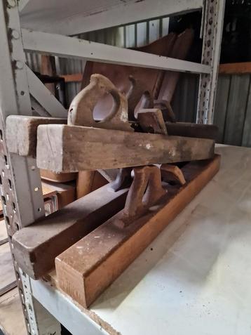 4 grote antiek hout blokschaven decoratie  beschikbaar voor biedingen