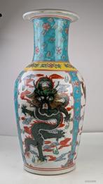 Vaas - Porselein - China - handgemaakt, Overige kleuren, Aardewerk of Porselein, Ophalen of Verzenden, Zo goed als nieuw