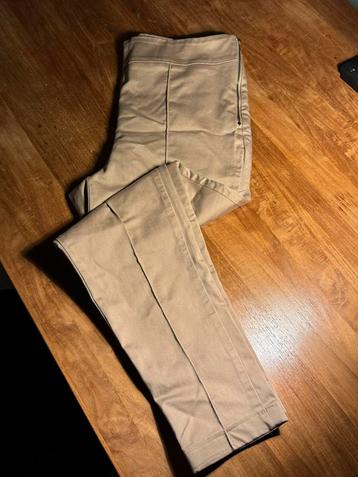 Beige Slim-Fit Broek - Maat 40-42 beschikbaar voor biedingen